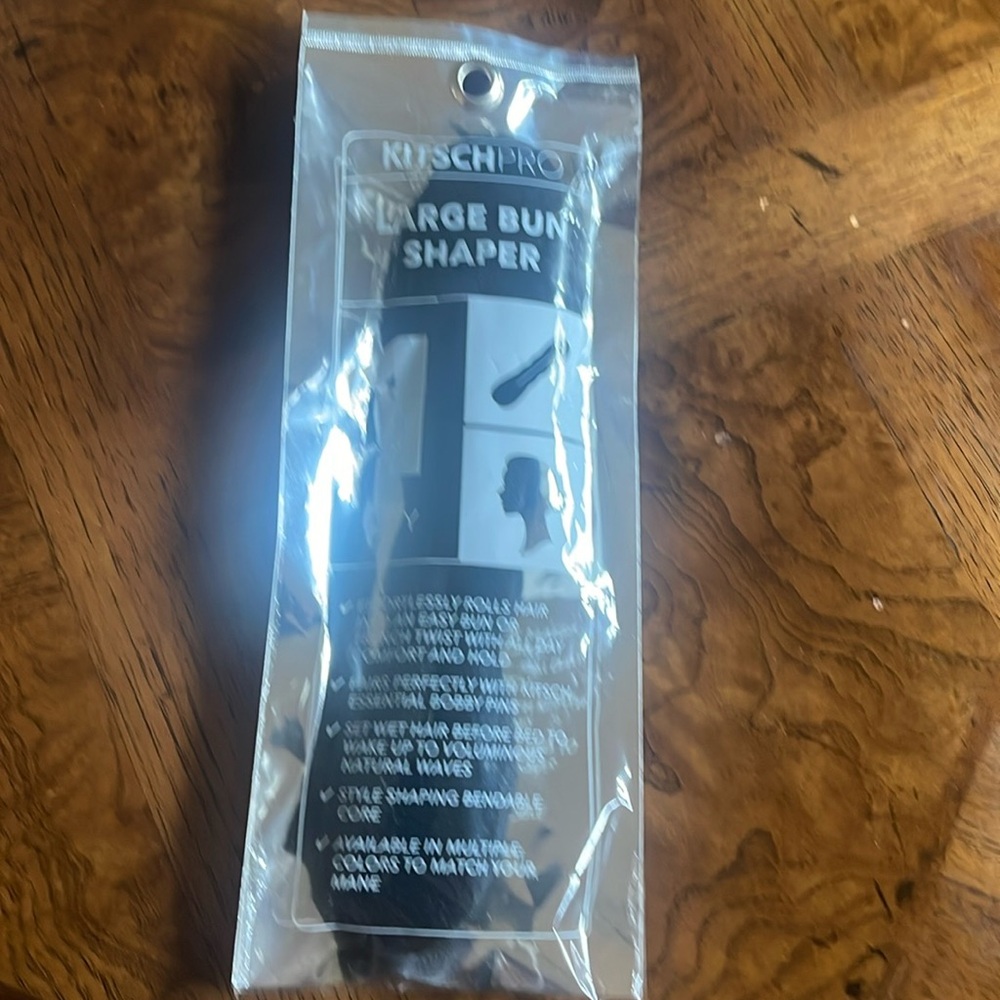 Kitsch Pro Large bun shaper in black NEW in package